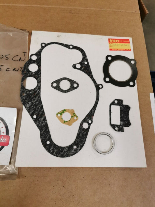 NOS SUZUKI DS125CNT TS125CNTX GASKET KIT INCOMPLETE SET 11400-48811 J49
