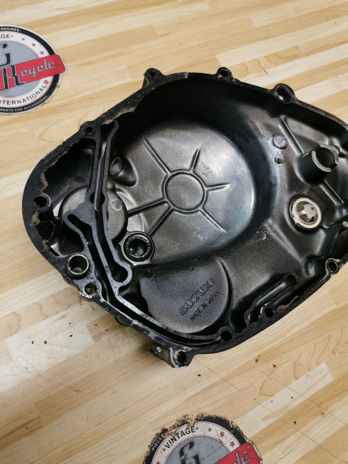 Suzuki DR100 1985 right crankcase clutch cover
