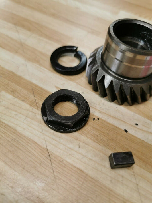 Yamaha IT250 1980 crankshaft primary drive gear nut washer YZ250 1979