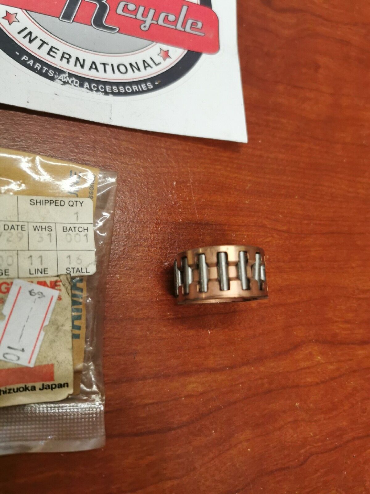 NEW NOS Yamaha BEARING 93310-422E7-00 Y68