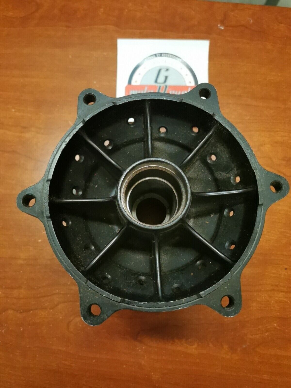 NOS Yamaha 1986 1987 YZ125 REAR HUB / LOW GLOSS BLK 1LX-25311-01-98 Y85