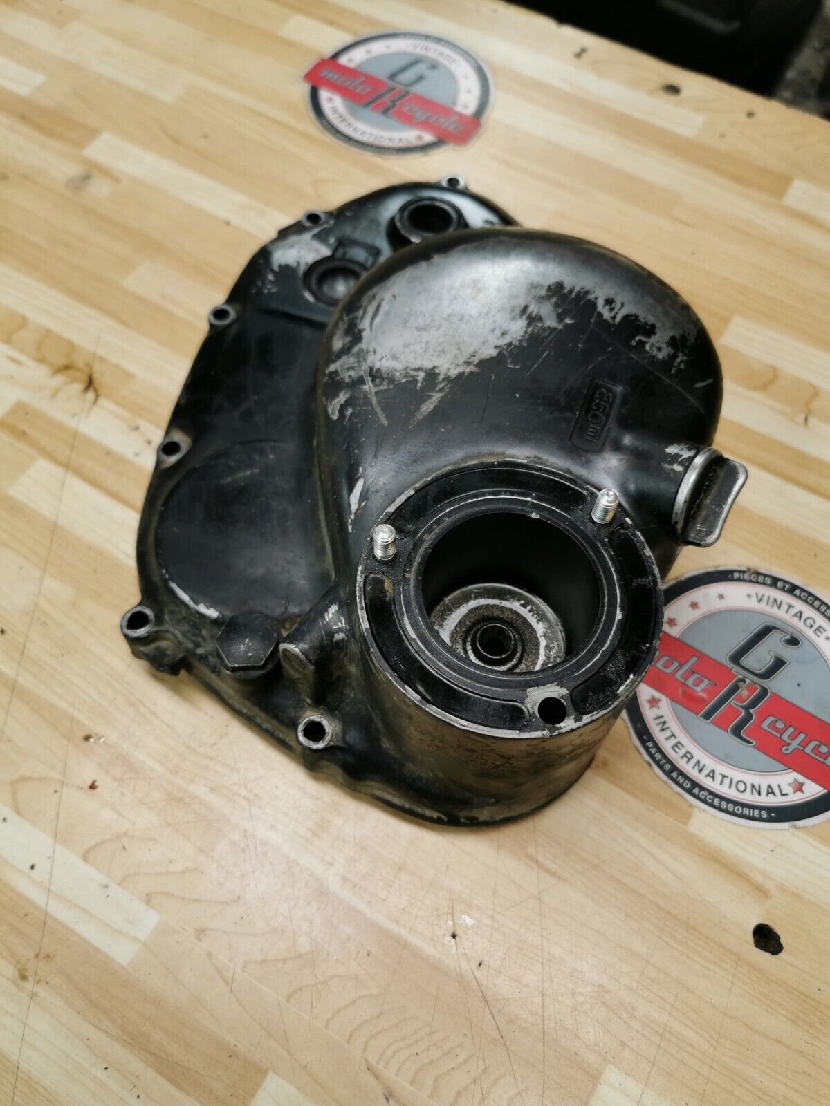 Suzuki DR100 1985 right crankcase clutch cover