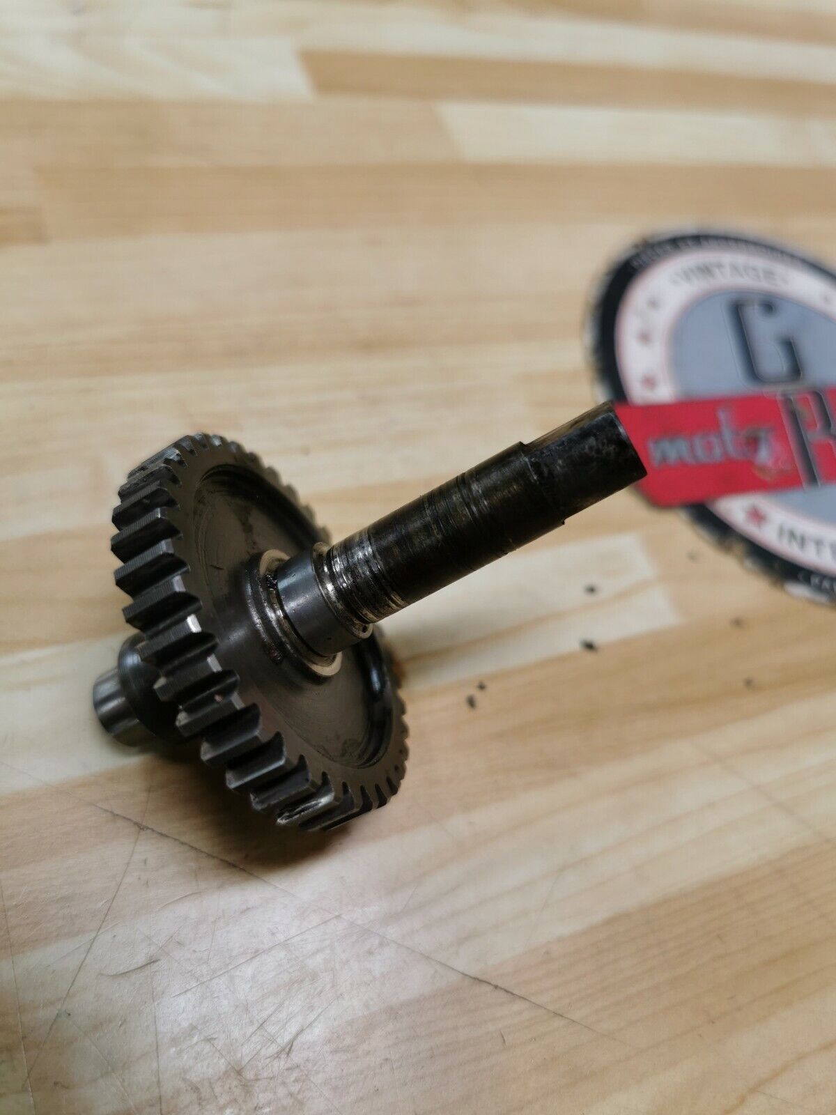 Suzuki RM125 1981 water pump shaft gear