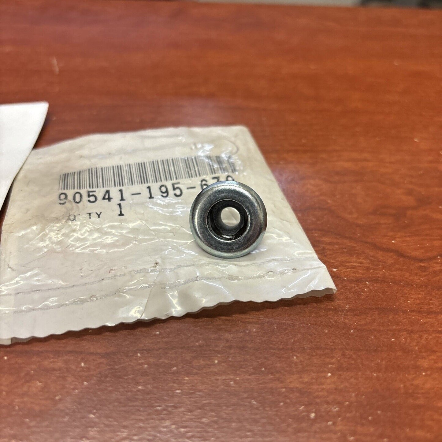NOS Honda CRF100F CRF80F XL100S XR100 XR80 MOUNTING RUBBER 90541-195-670 H162