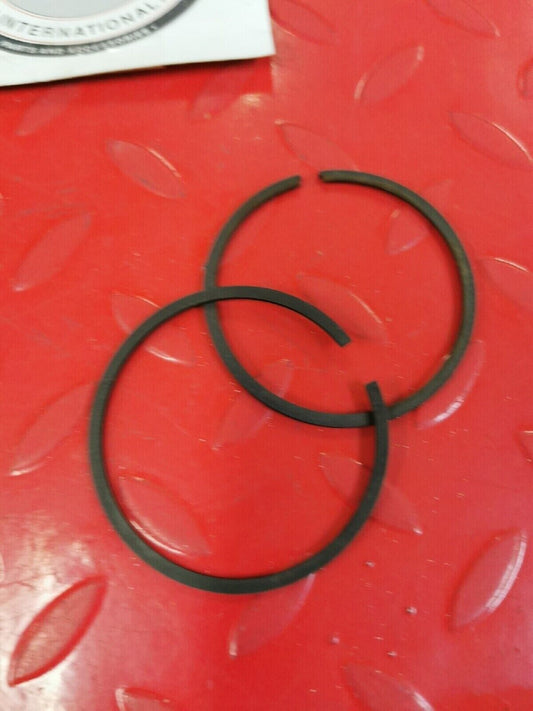 NOS WISECO  PISTON RINGS  145 - P4  J9