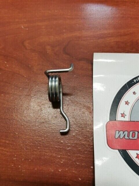 NOS Yamaha DT100 DT125 DT1C DT250 DT400 TY250 SPRING 90508-26139-00 Y111