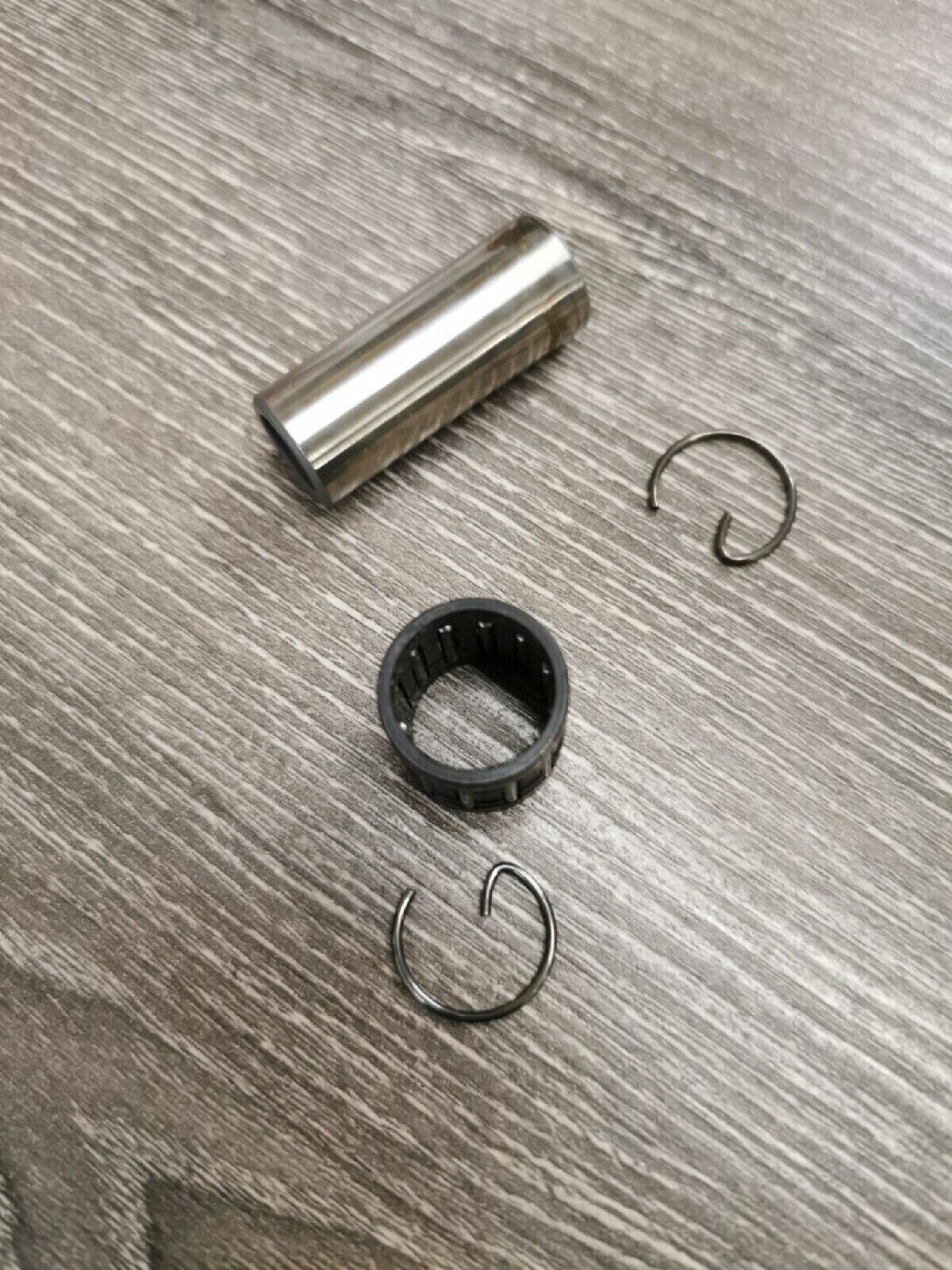 NOS YAMAHA YZ100J YZ100 PISTON PIN 1J4-11633-00-00 Y58