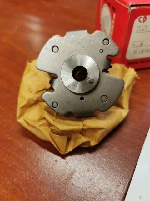 NOS Honda CB750 C F K L P SC SPARK ADVANCER 30220-425-174 H99