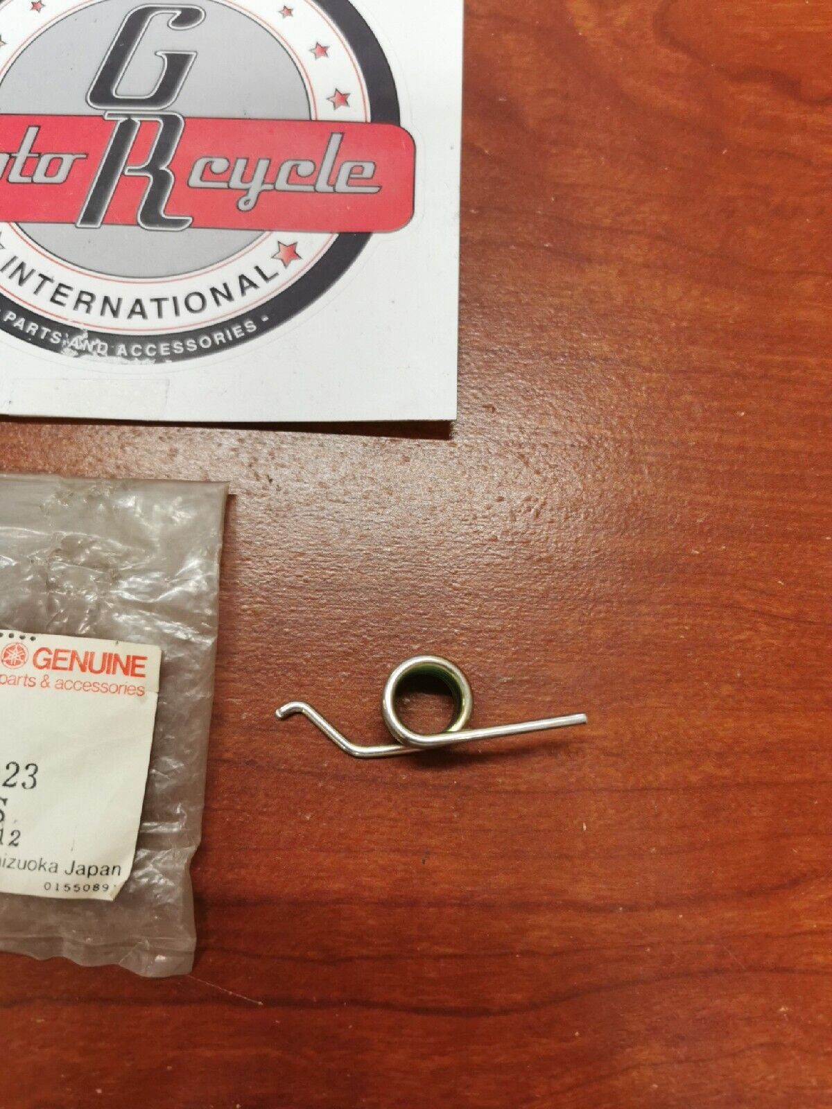 NEW NOS Yamaha FOOTREST TENSION SPRING 90508-20023-00 Y70