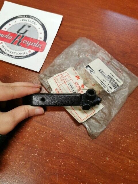 NOS Honda CB550K CB750 GL1000 GL1100 LEFT STEP ARM 50642-405-000 H151