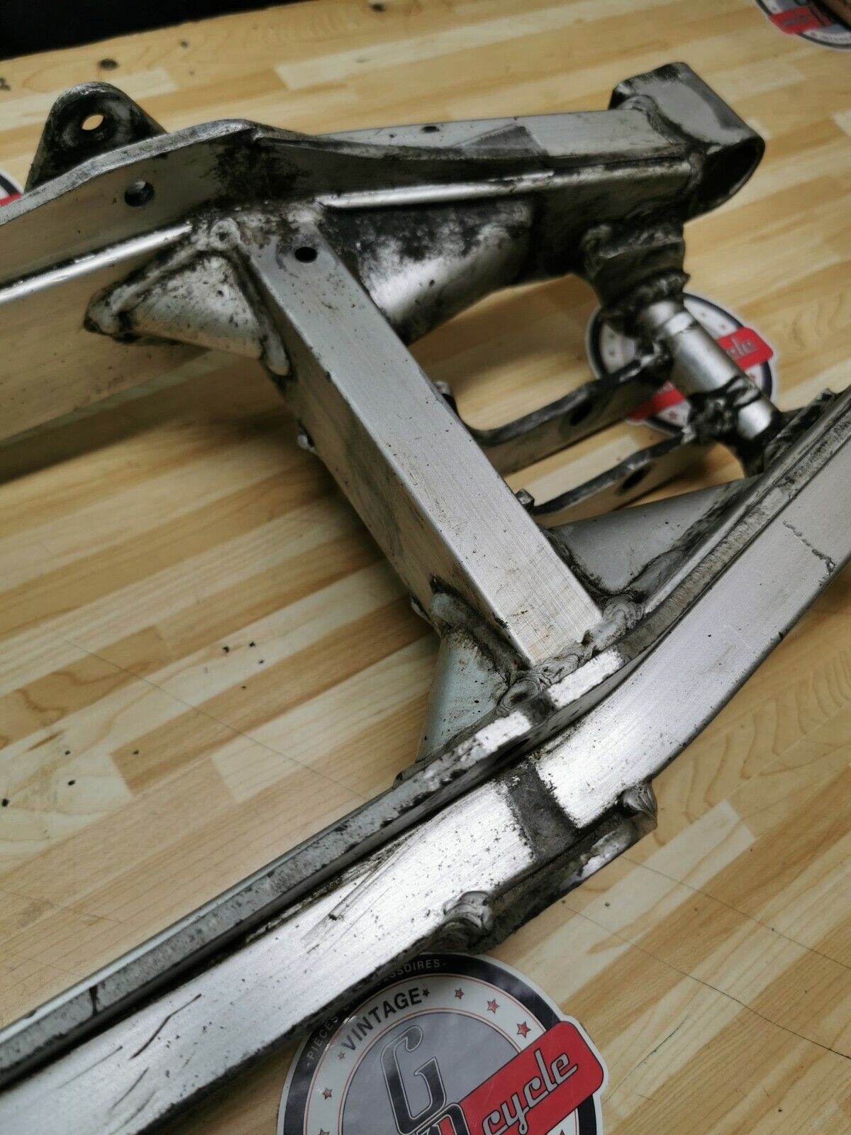 Suzuki RM125 1983 swingarm rear swinging arm