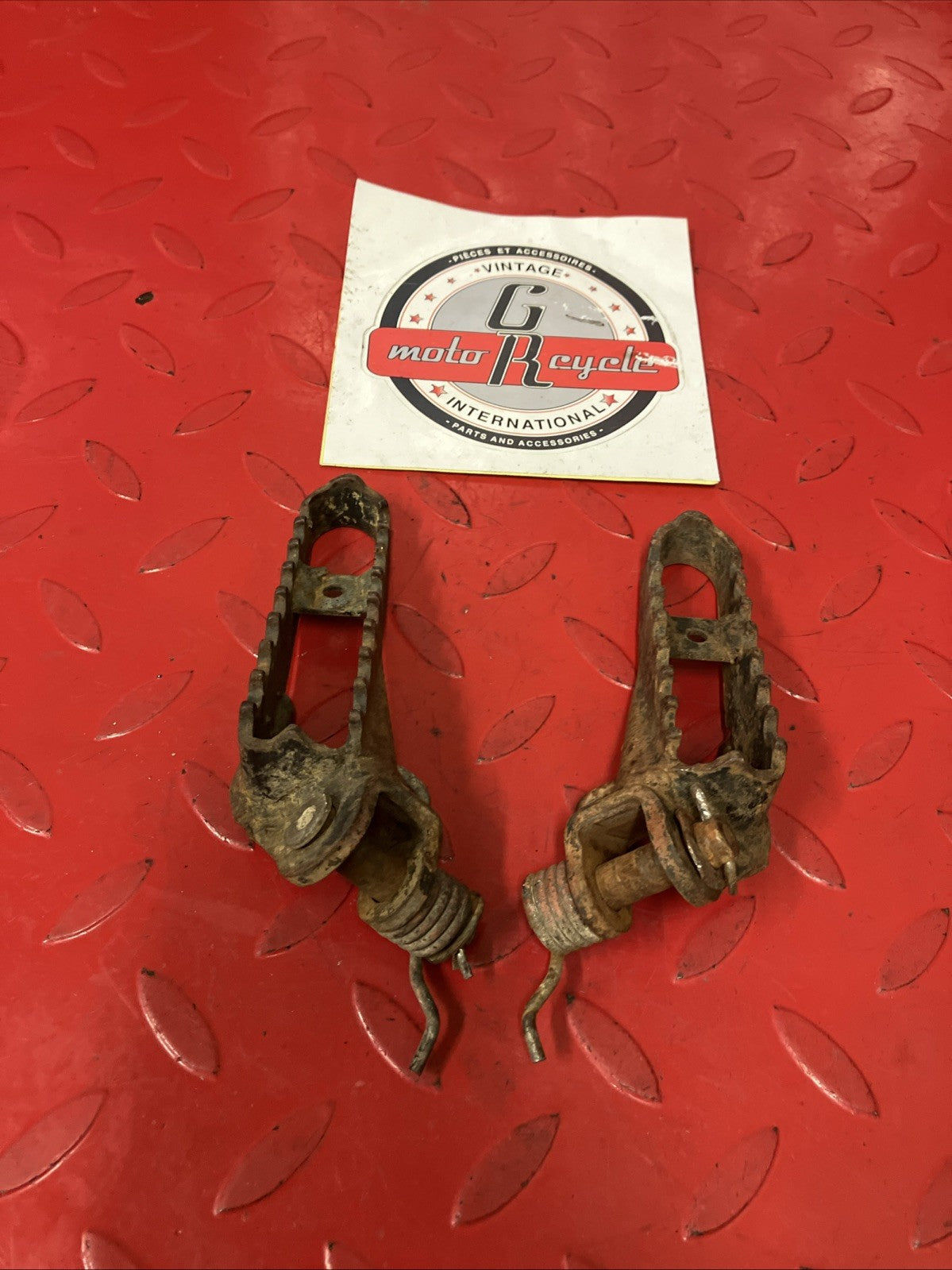 Honda CR250R 1985 Right left footpegs footrests foot peg rest step CR500R