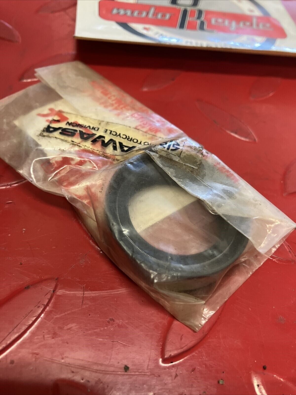 NOS KAWASAKI OIL SEAL 92049-019 SUPERCEDED BY 92049-1049 K11