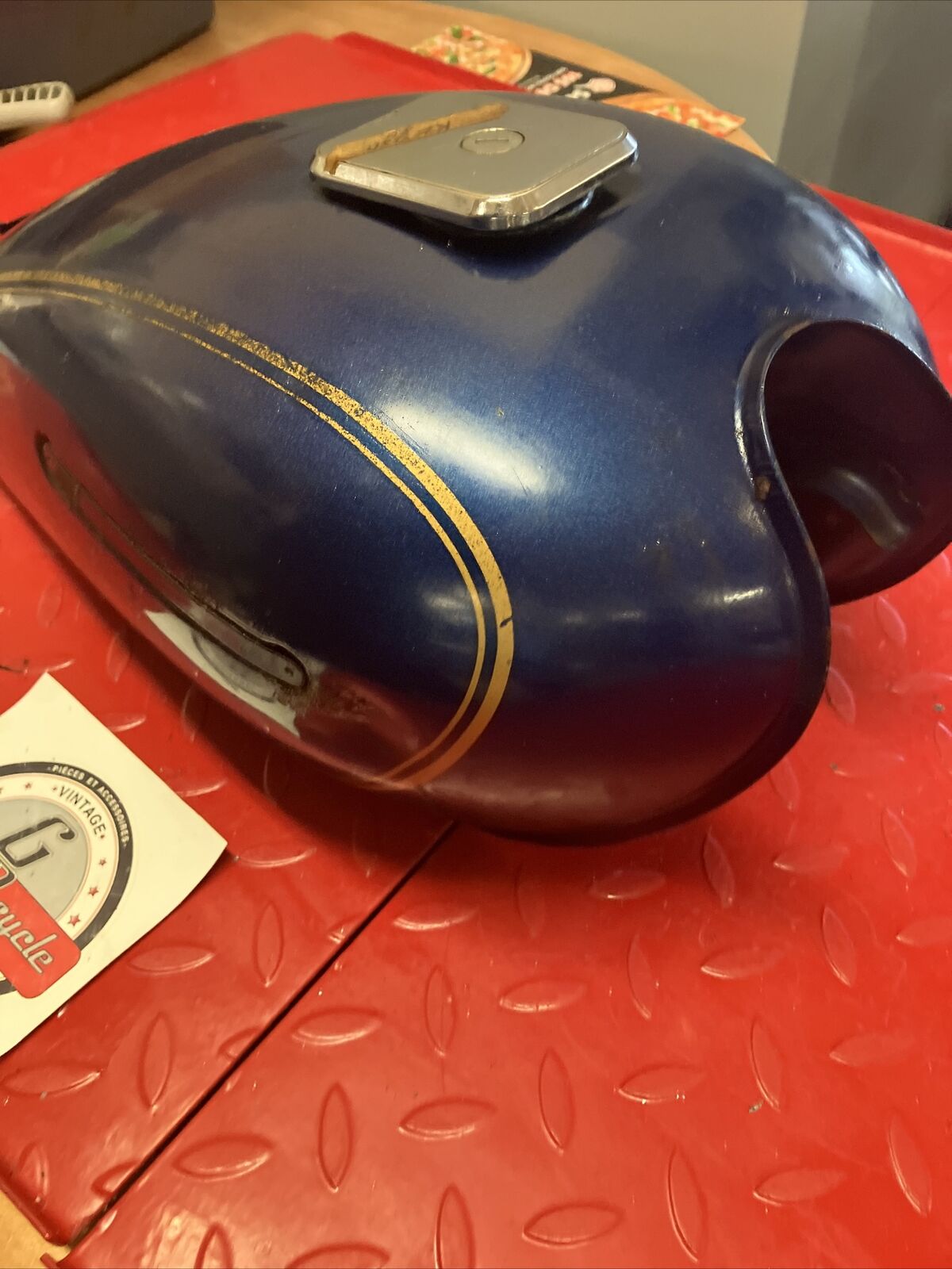 Kawasaki KZ250 1980 Fuel tank gas petrol reservoir