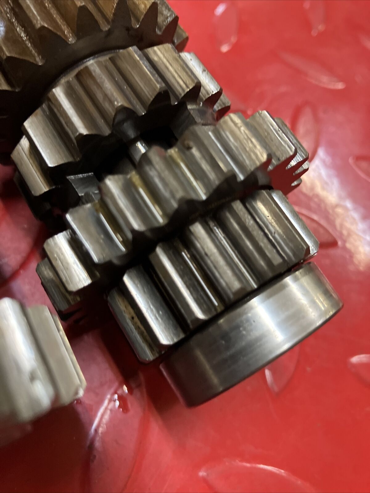 Suzuki RM125 1985 transmission mainshaft counterhsaft main counter shaft gear 2