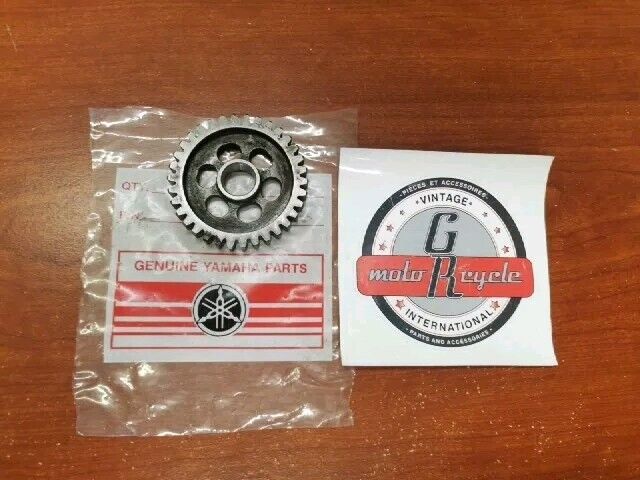 NOS Yamaha CS3 CS5 RD200 1ST WHEEL GEAR 174-17211-00-00 SUB 174-17211-01-00 Y153