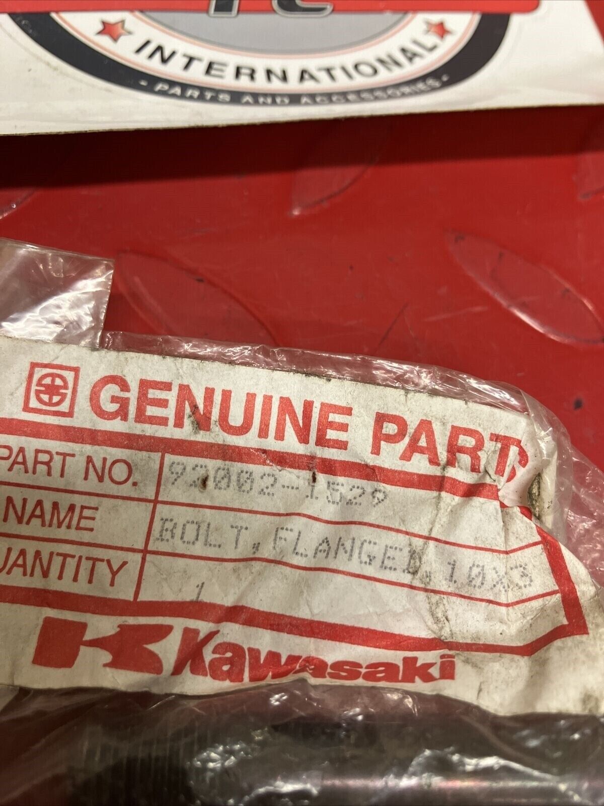 NOS KAWASAKI KLF220 KLF250 KLF300 KLF400 BAYOU FLANGE BOLT SUSPENSION K15