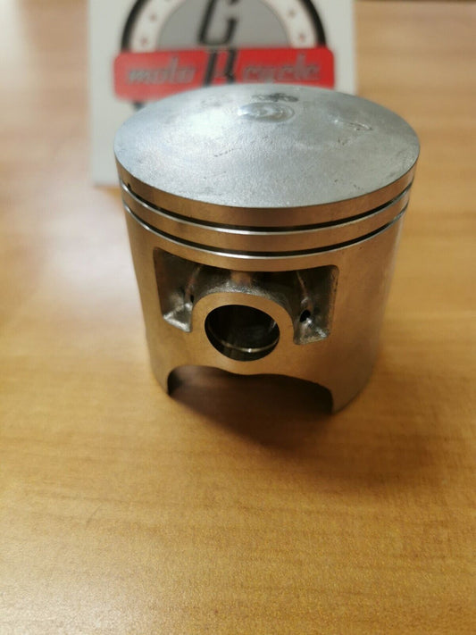 NOS YAMAHA 1979 IT175 Piston 3R6-11631-00-96 Y45