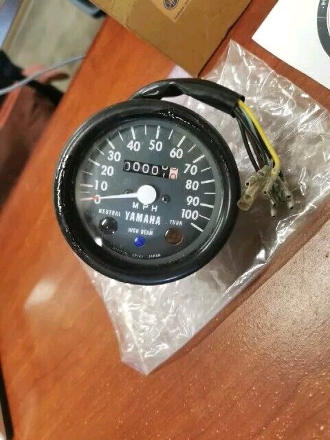 NOS Yamaha 1975 1976 RS100 SPEEDOMETER 465-83510-60-00 Y153