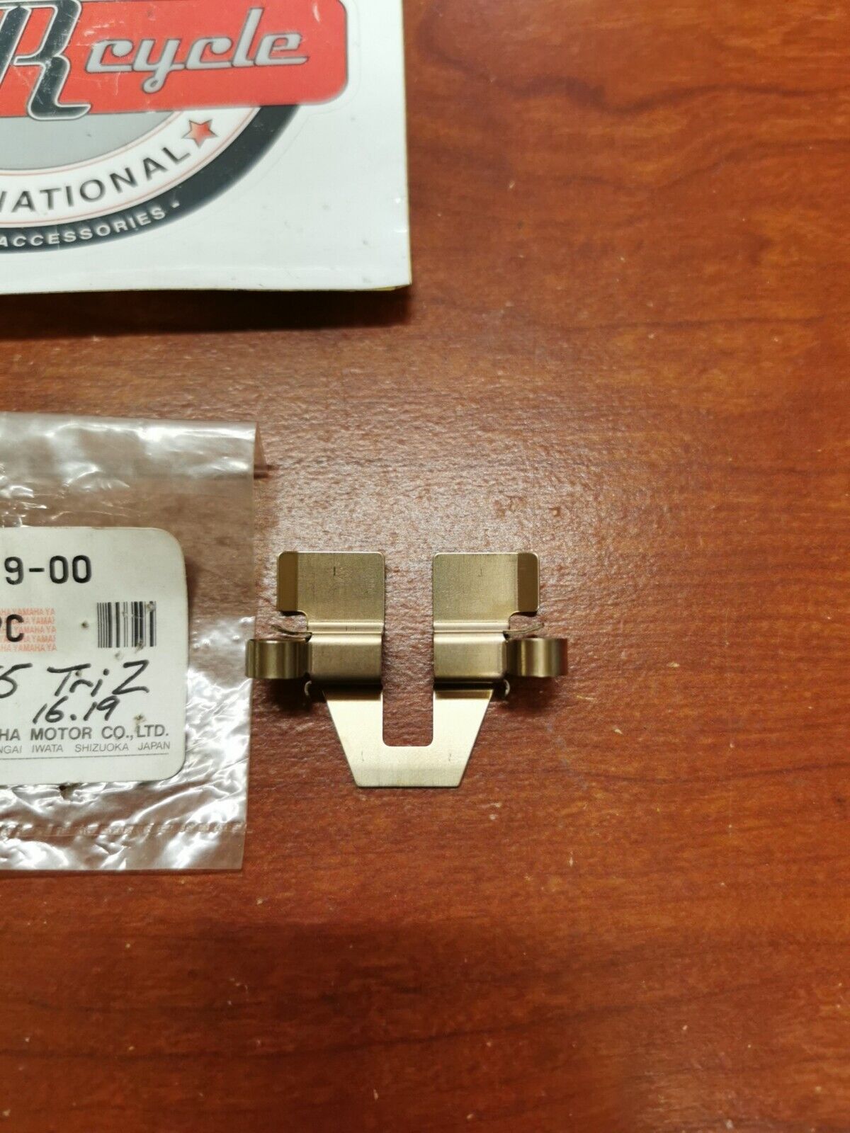 NEW NOS Yamaha RT180 YTZ250 TTR225 XT350 YSR50 PAD SUPPORT 34X-25919-00-00 Y93