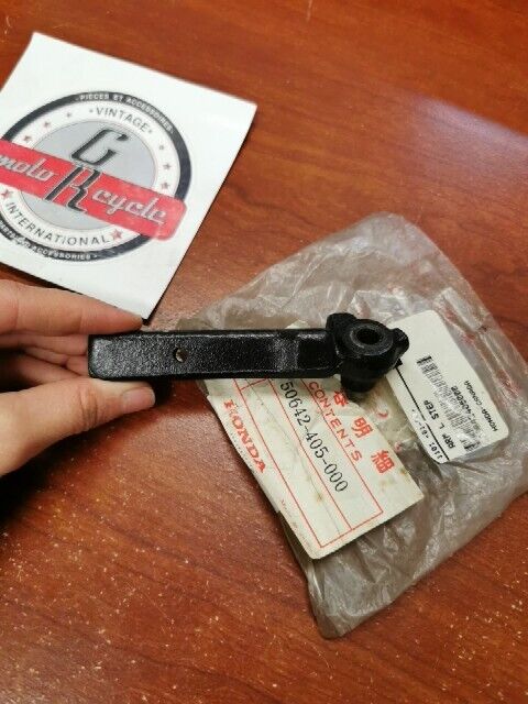 NOS Honda CB550K CB750 GL1000 GL1100 LEFT STEP ARM 50642-405-000 H151