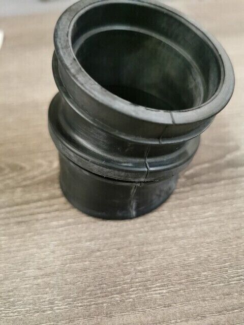 NOS SUZUKI GSXR1100 1986 - 1988 TUBE OUTLET RH 13883-06B00 S57