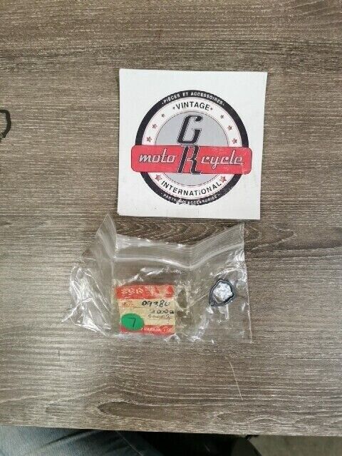 NOS SUZUKI DR100 DR125 DR250 PE175 RM80 SP100 SP125 DUST SEAL 09380-20002 S56