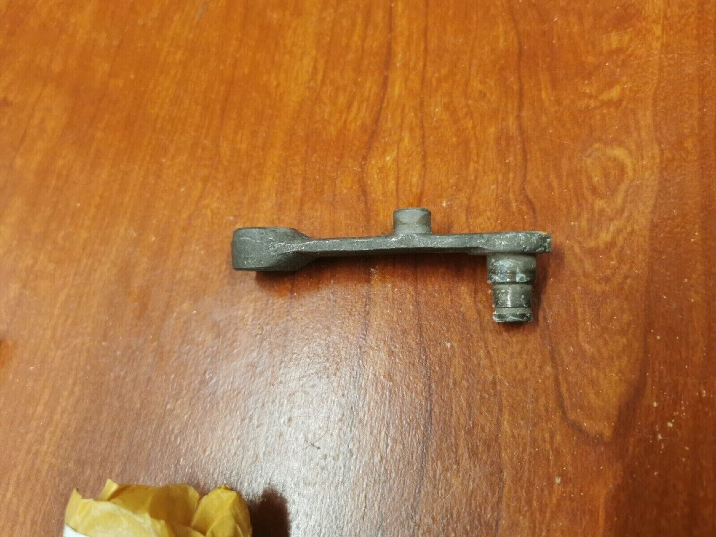 NOS Yamaha DT1 RT1 DT2 DT3 BRACKET 214-18128-00-00 Y69