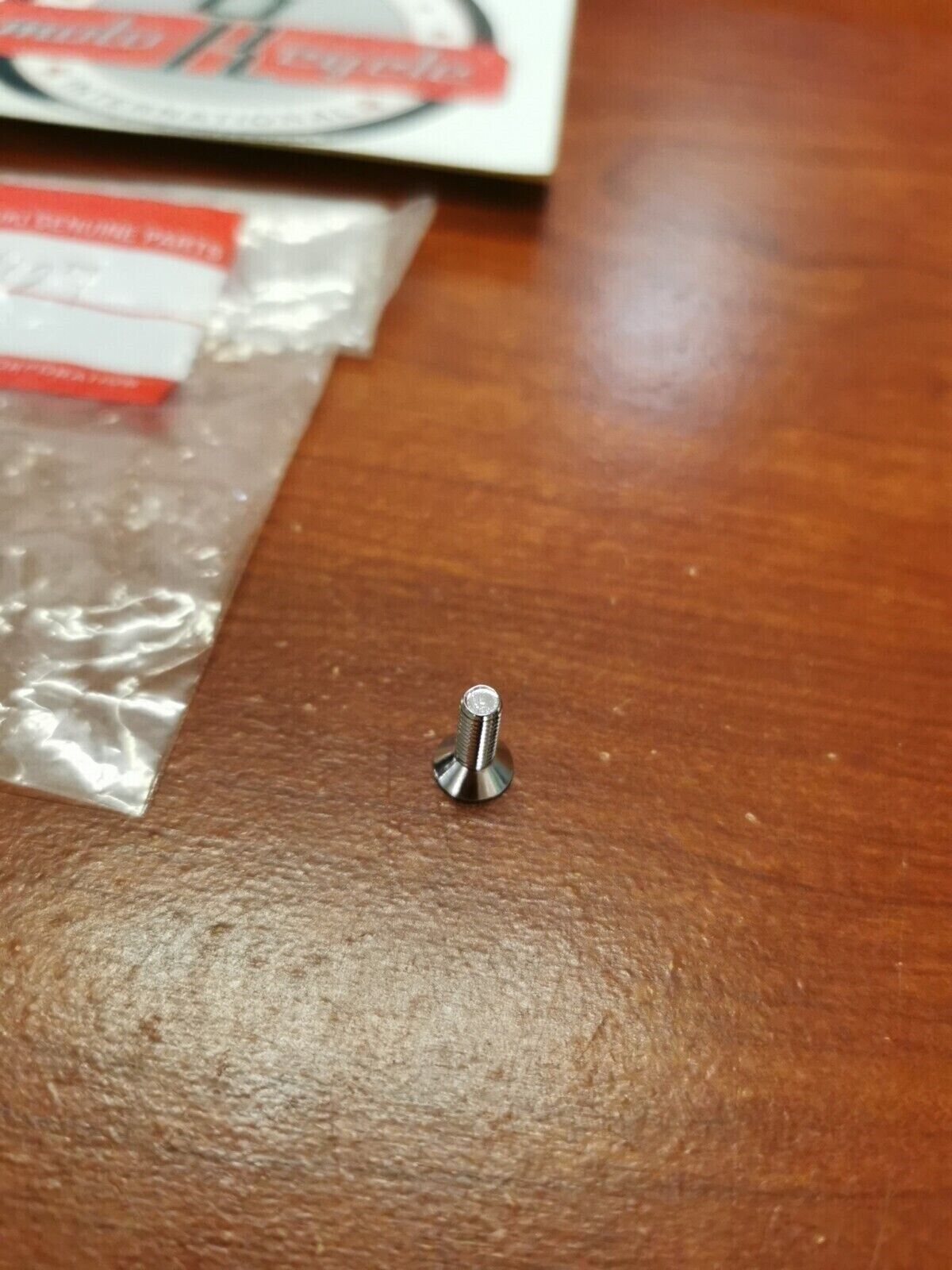 NOS Suzuki VL1500 VS1400 VS800 VS750 GSX1100 SCREW 02122-04127 S20
