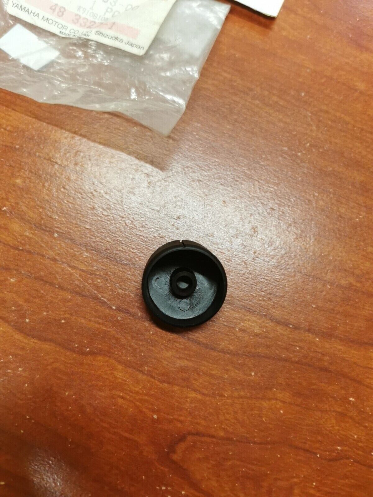 NOS Yamaha XVZ12 XVZ13 CAP 26H-26133-00-00 Y98