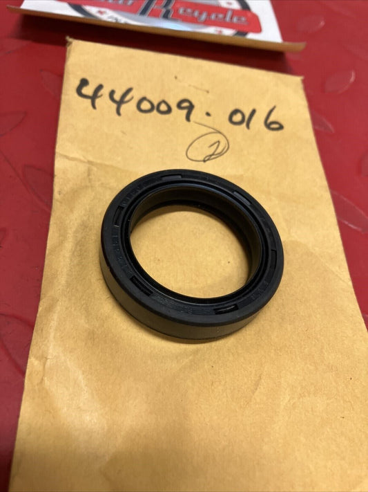 NOS KAWASAKI FRONT FORK OIL SEAL 44009-016 K19