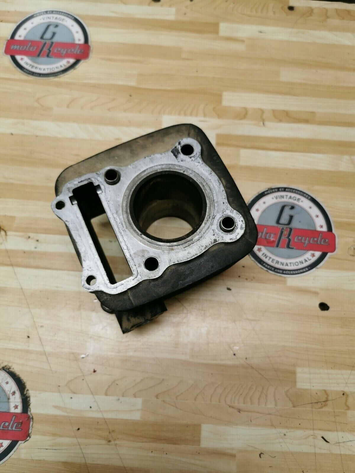 Suzuki DR100 1985 cylinder jug barrel