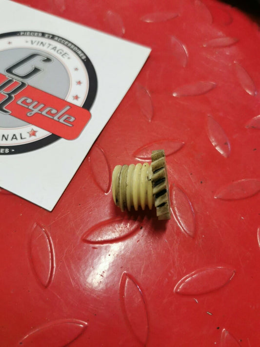 Yamaha DT125 1978 tachometer tach meter drive gear DT175 1980 1979 1981