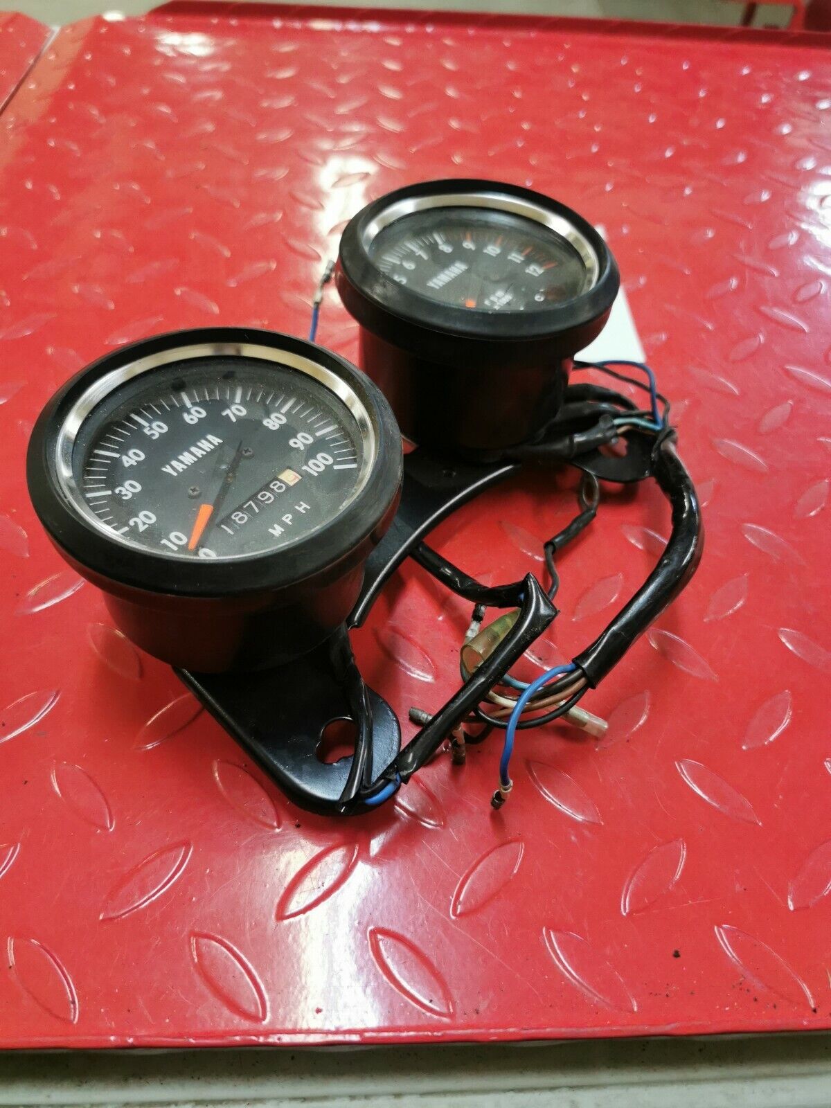Yamaha CS3 RD200 speedometer tachometer speedo tach meter 237-83510-41-00