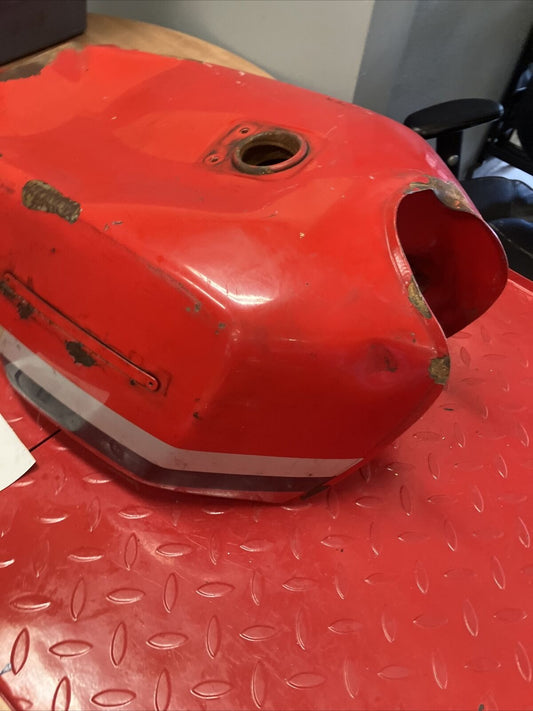 Kawasaki GPZ750 1982 GPZ 750 Fuel tank gas petrol reservoir