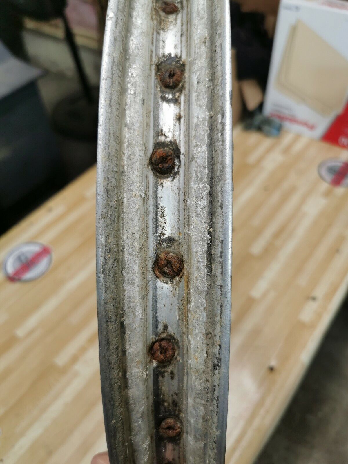 Suzuki RM125 1981 front wheel rim hub 1982