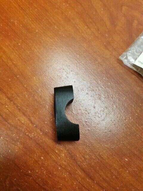 NEW NOS Yamaha HANDLE HOLDER 1E6-23441-00-98 S 1E6-23441-10-98 1E6-23441- Y121