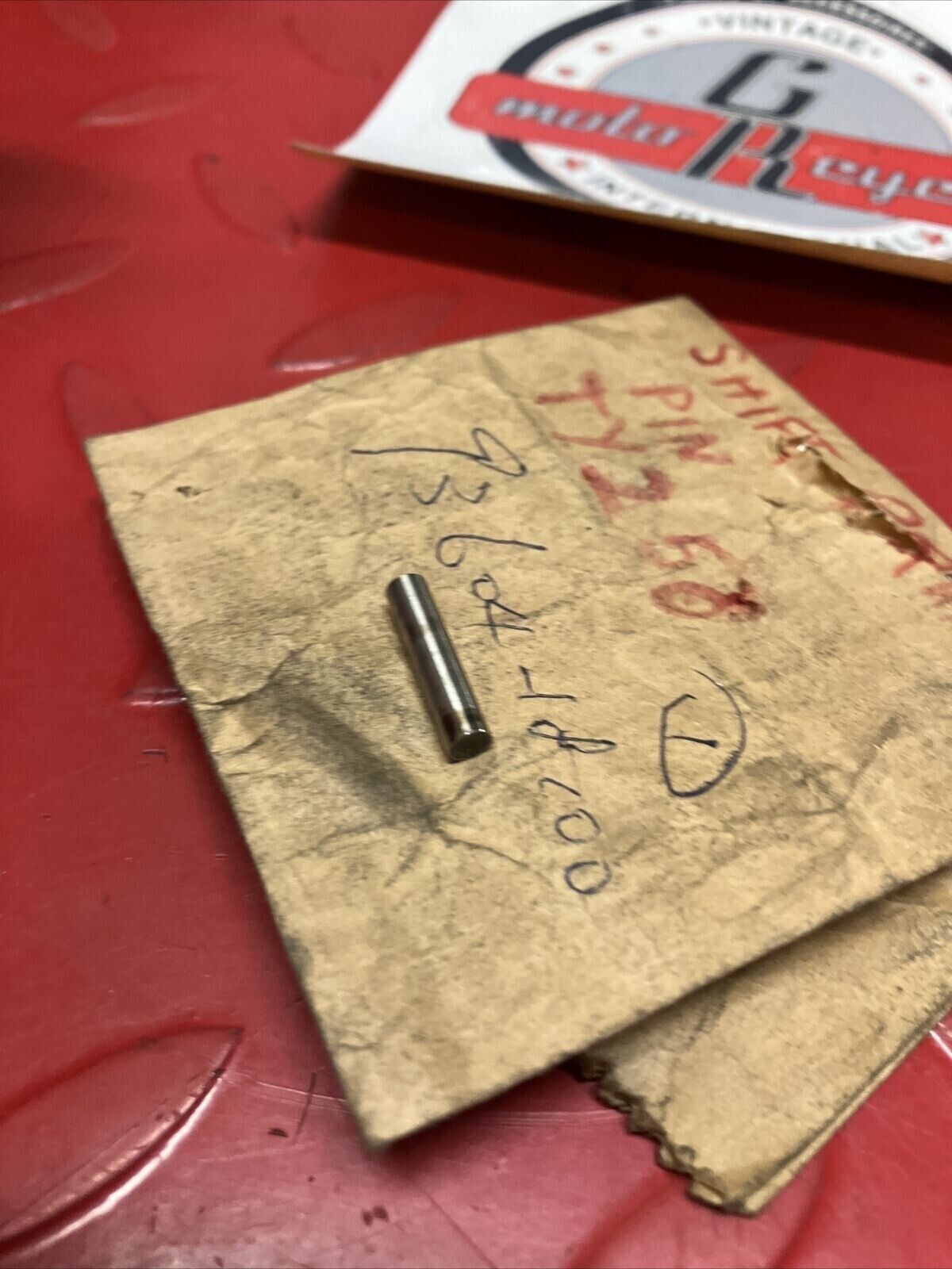 NOS YAMAHA PIN DOWEL 93604-18100-00 Y63