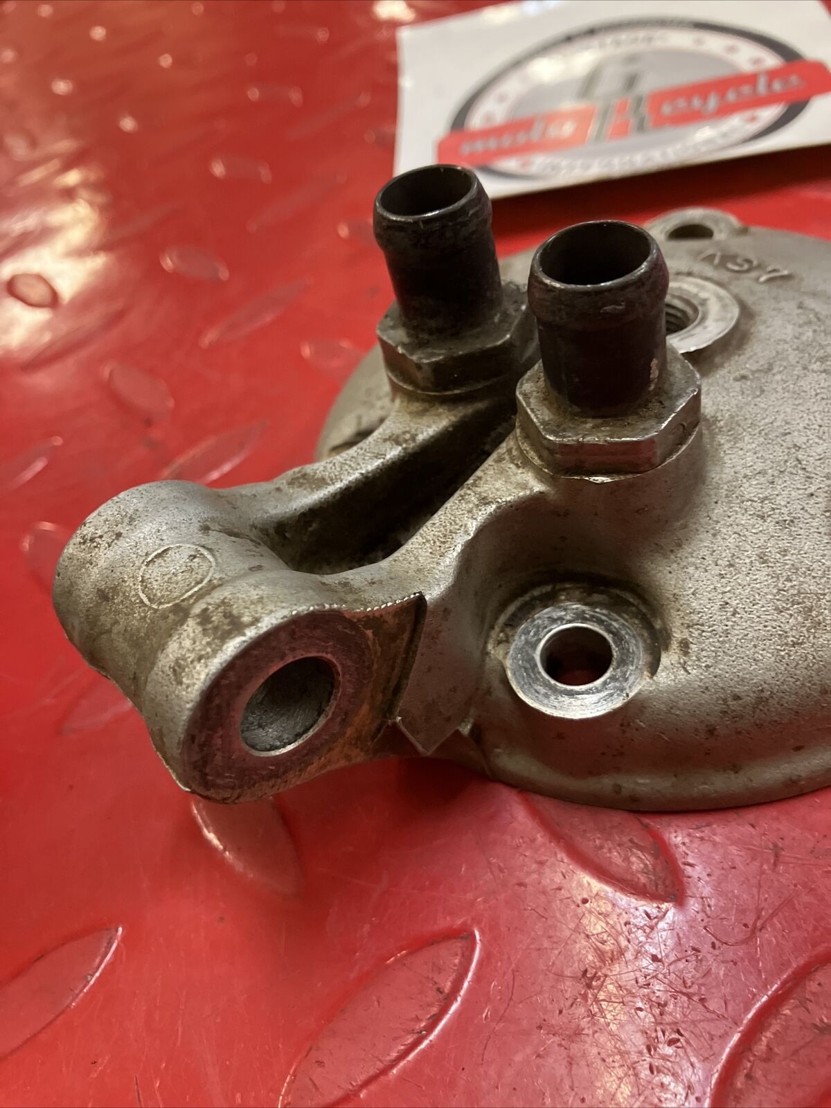 Honda CR250R 1988 cylinder head
