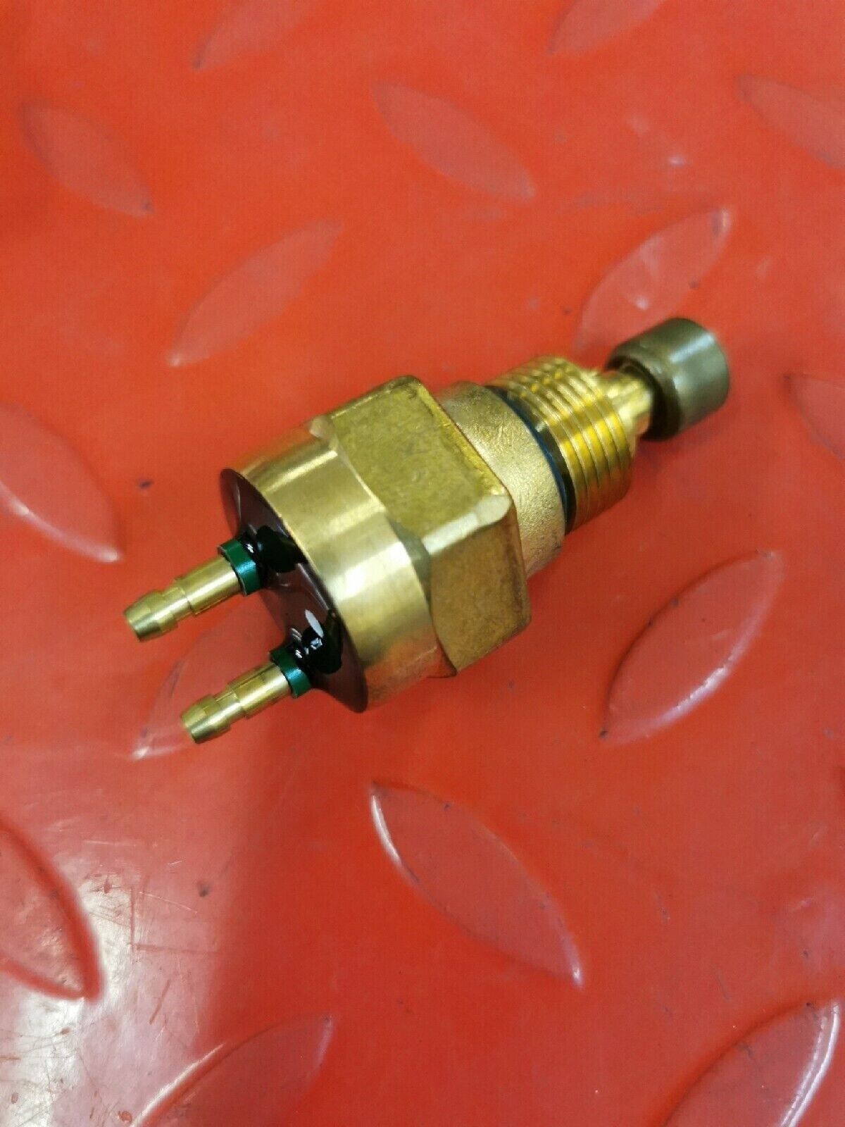 NOS HONDA GL1000 GL1200 1976 -1987 THERMOSTAT SWITCH 37760-MB9-000 H39