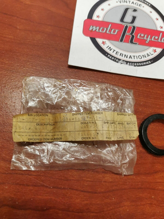 NOS Yamaha CLUTCH DUST SEAL 214-16347-01-00 Y71