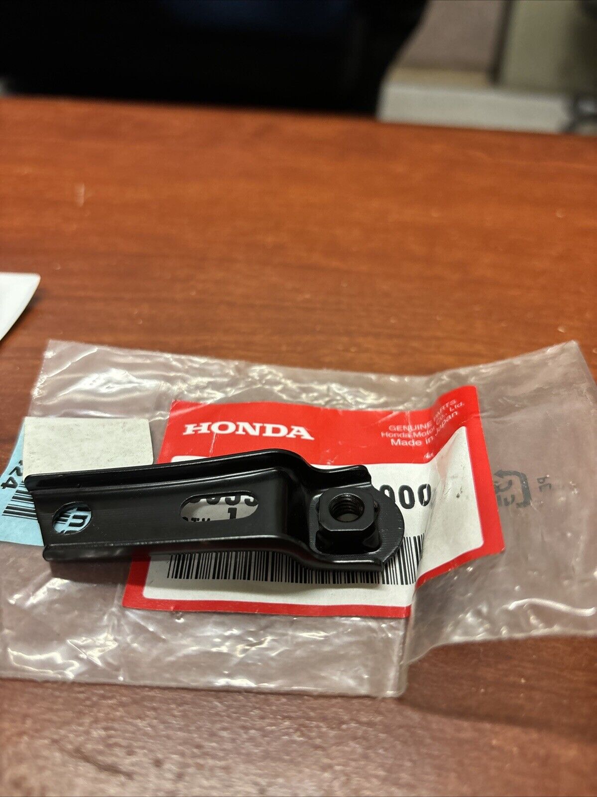 NOS Honda VFR700F VFR750F LOWER COWL UNDER STAY 50536-ML7-000 H170