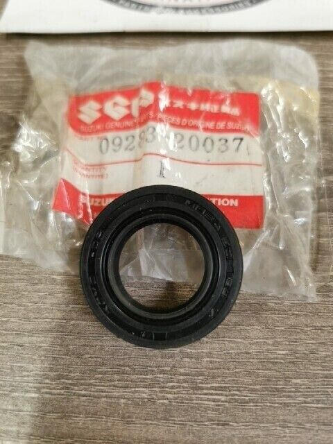 NEW NOS SUZUKI ALT125 LTA500F LT125 LT185 SEAL OIL 20X34X7 09283-20037 S54