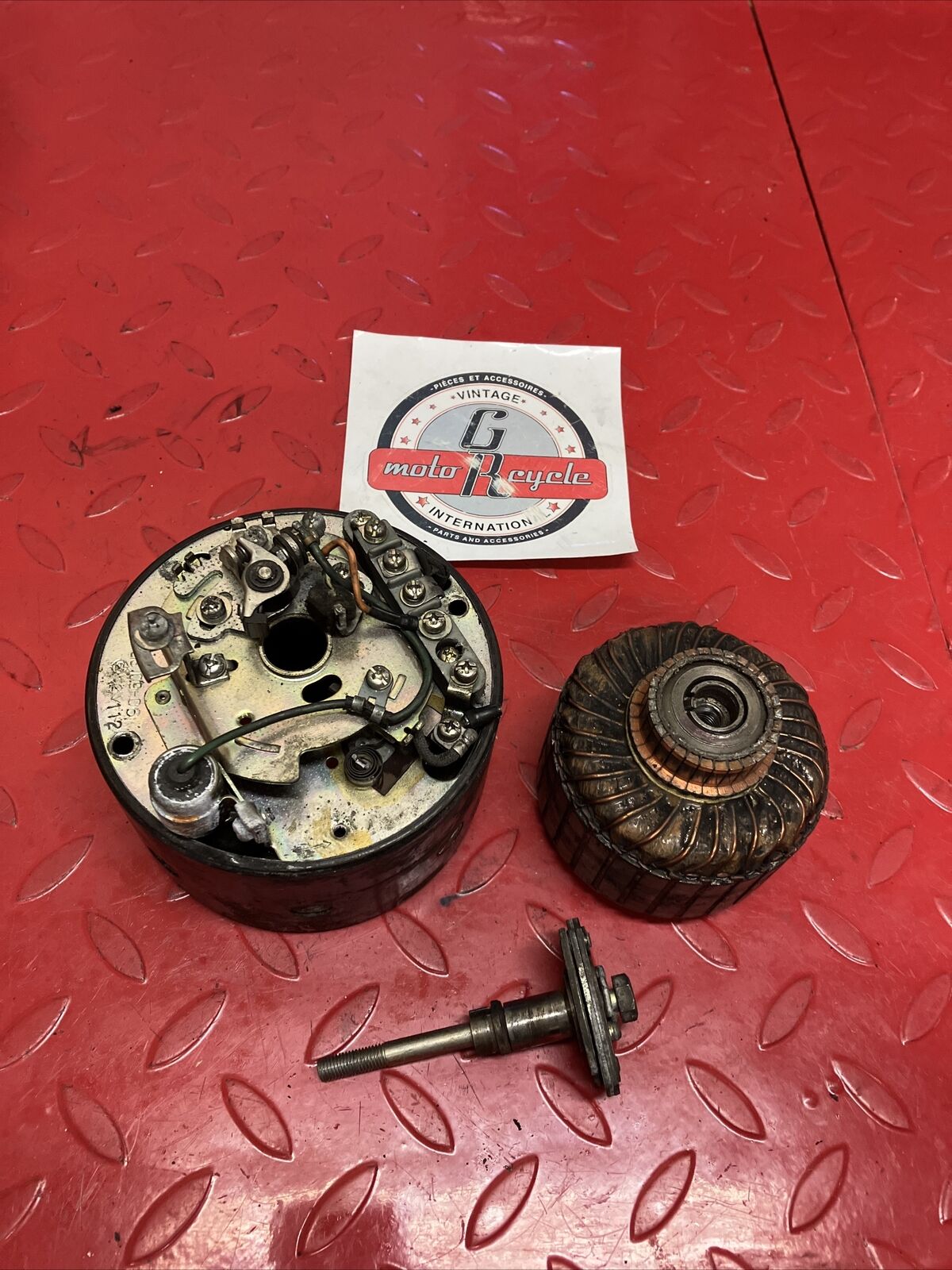 Yamaha U7E 1972 V70 starter stator generator armature assy governor