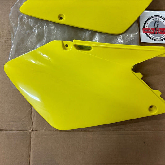 NOS UF0 PLAST 2003 - 2007 RM125 RM250 SIDE PANELS YELLOW SU03996102