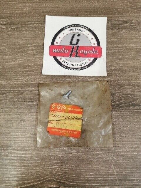NOS SUZUKI A100 ALT125 ALT185 GS750B GS550C GS1100G BOLT 01112-06128 S54