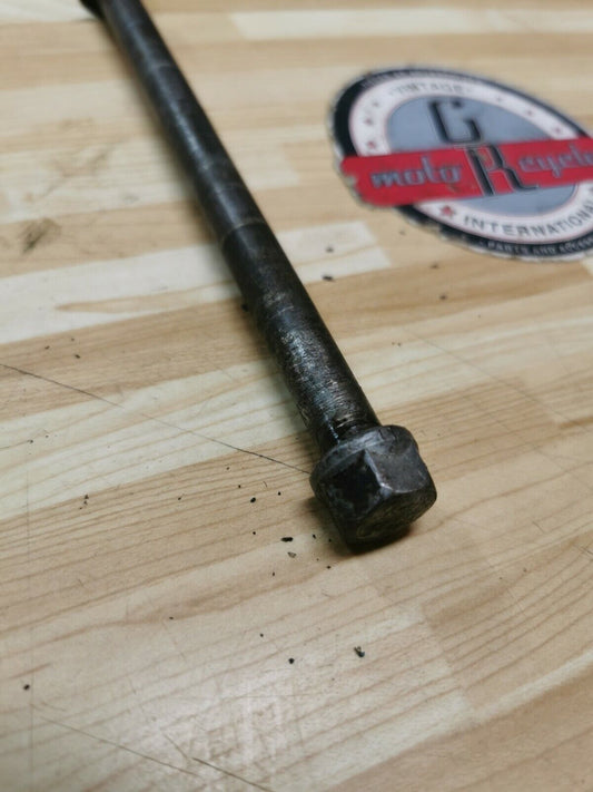 Yamaha XT200 1982 front wheel axle bolt nut