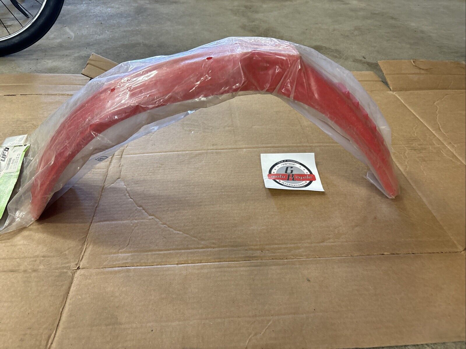 NOS UFO PLAST  50 - 80 CC CROSS ENDURO FRONT FENDER RED PA01005-061