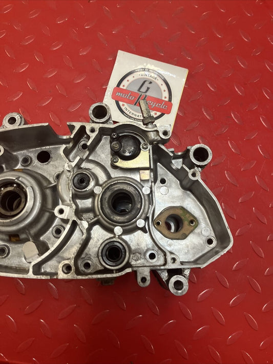 Suzuki RV90 1976 crankcase set left right