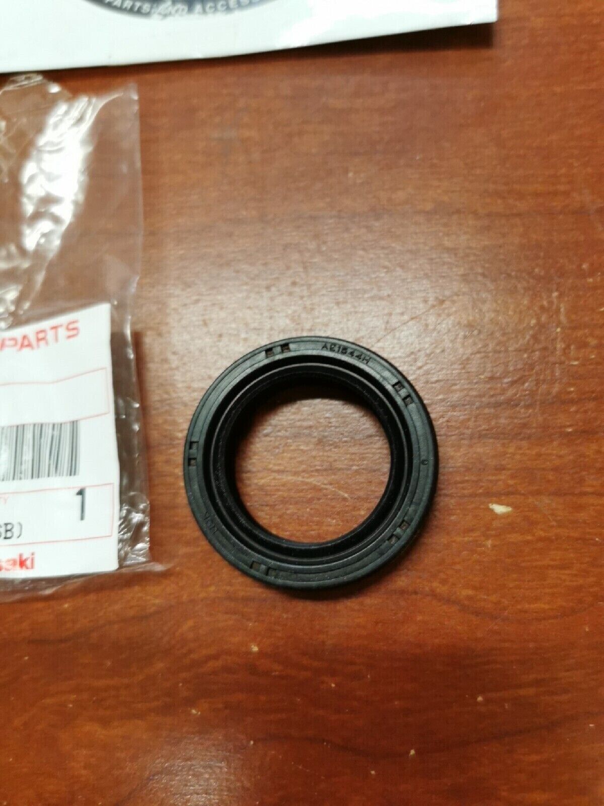 NOS Kawasaki KRF750 KRT750 OIL SEAL 92049-1570 K25